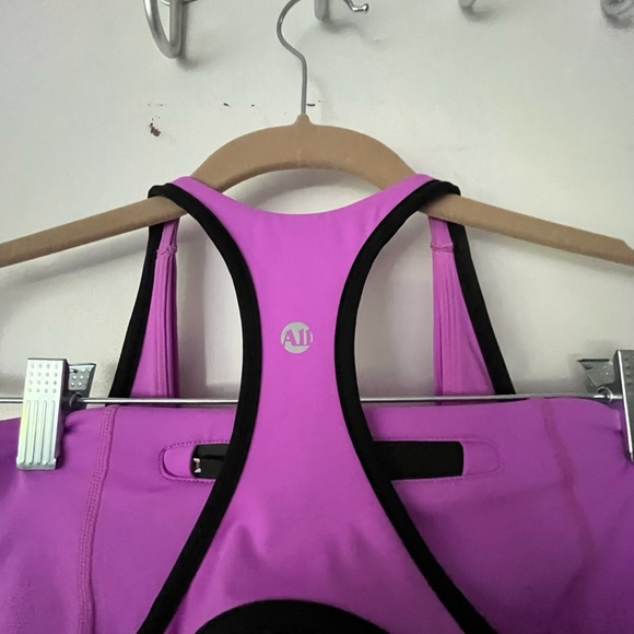 Bandier All Access workout set - Picture 4 of 5